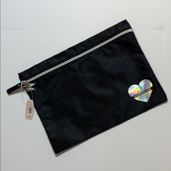Victoria’s Secret Make Up Bag - Picture 1 of 5